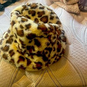 Brand new bucket hat never used never worn